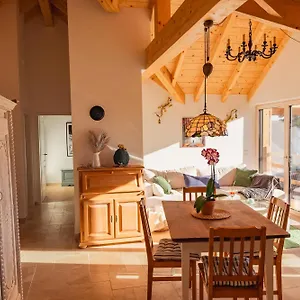  Apartment Schoene Mit Bergblick